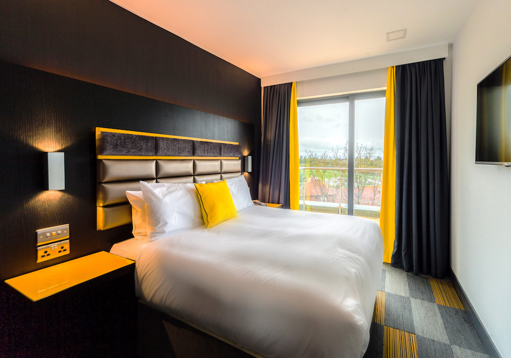 281 roomzzz chesterAnd2more